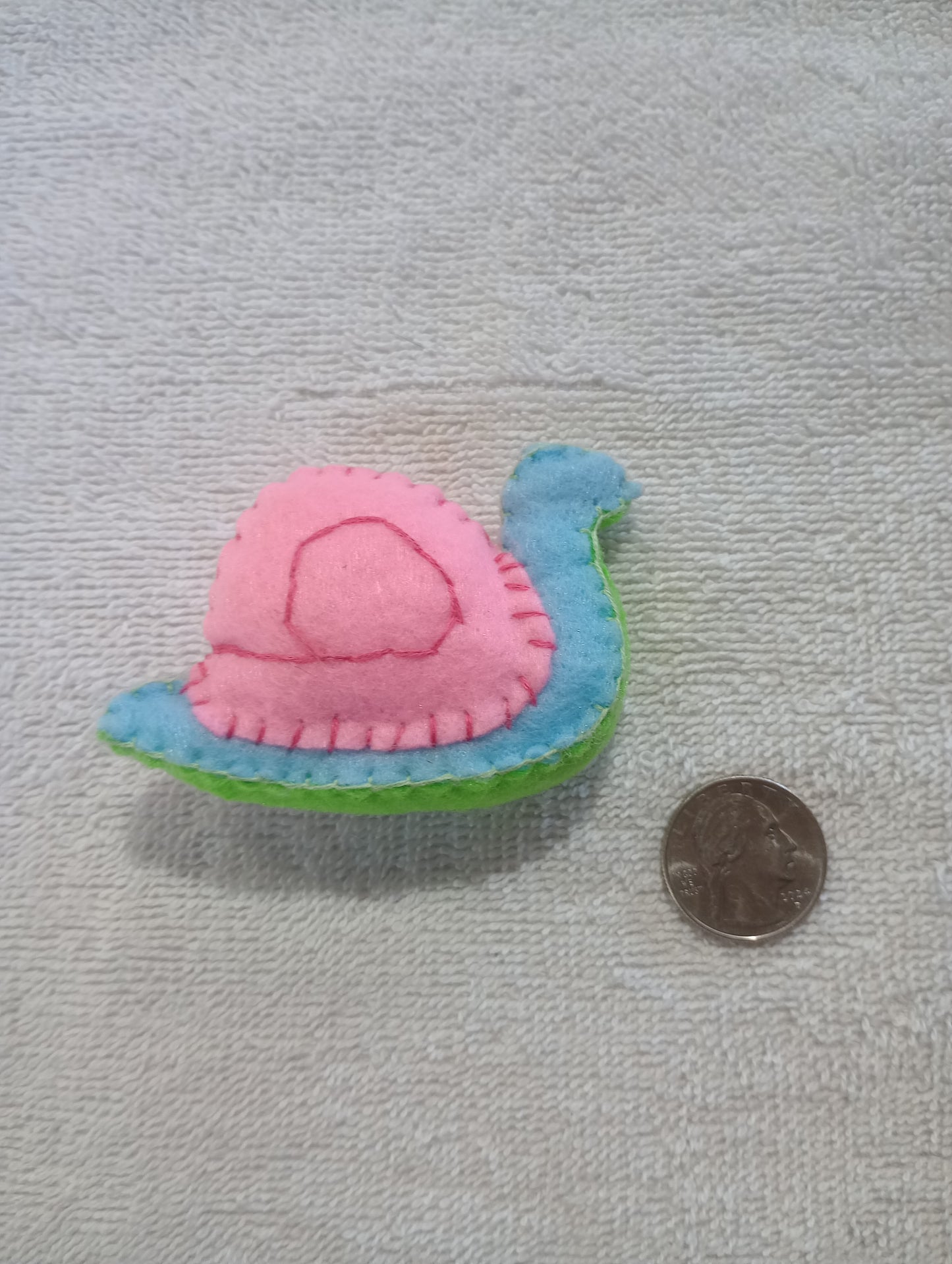 Snail under-the-sea guy crystal: pink coral