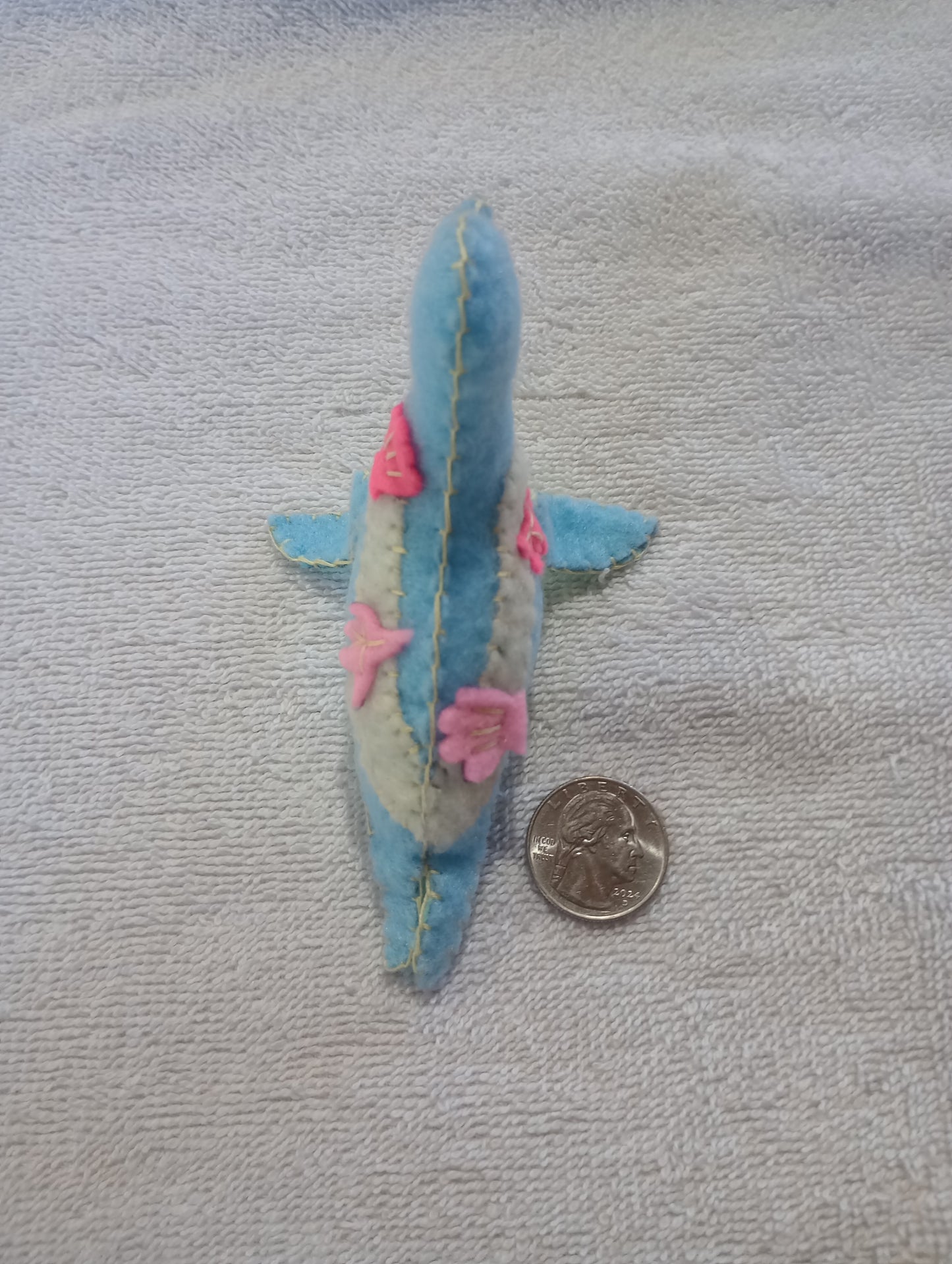 Seashell seal guy crystal: pink coral