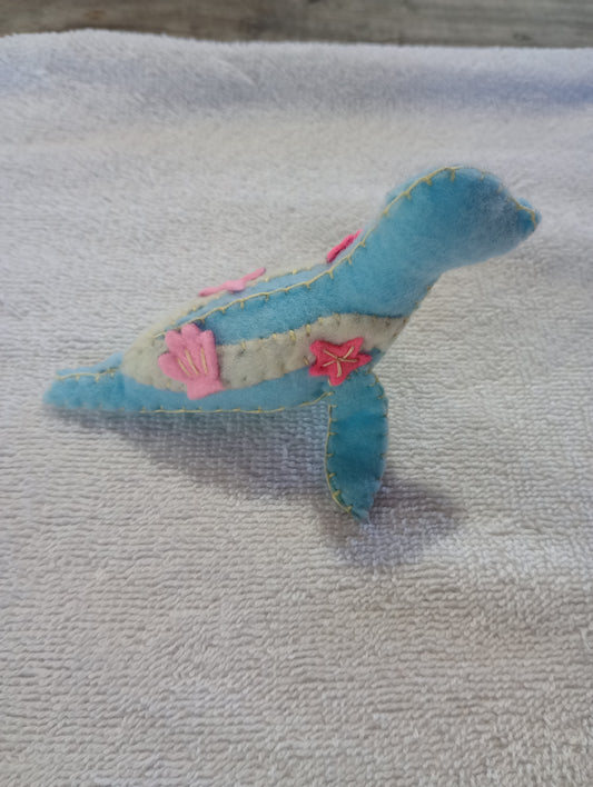 Seashell seal guy crystal: pink coral