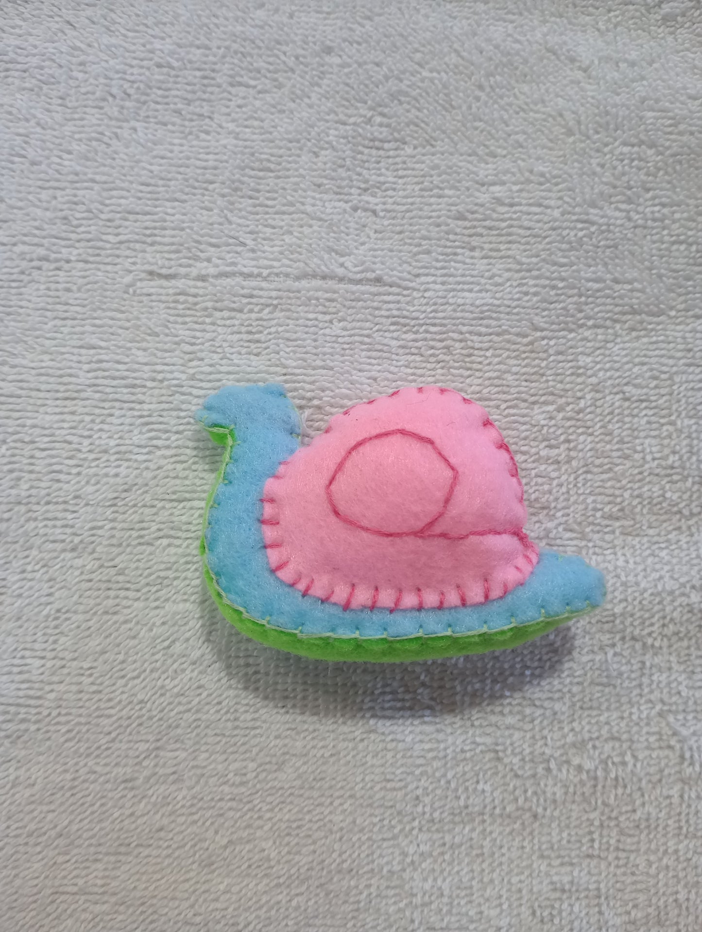 Snail under-the-sea guy crystal: pink coral